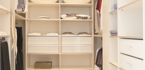 ארונות הזזה עם מגירות